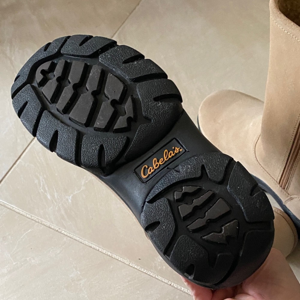 Cabela's Tan Winter Boots with Black Soles - Picture 5 of 6
